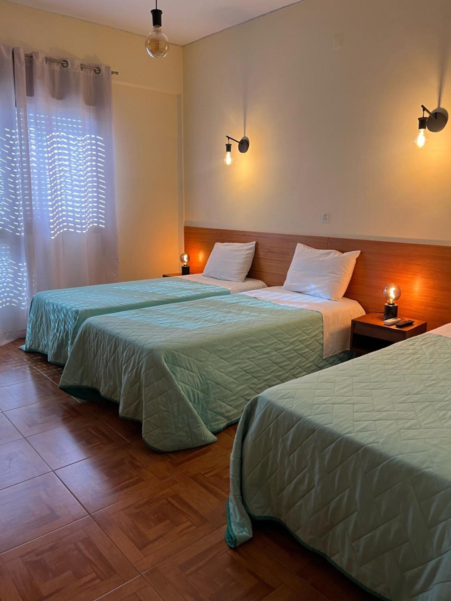 Bed and Breakfast Romeu Quarteira Exterior foto