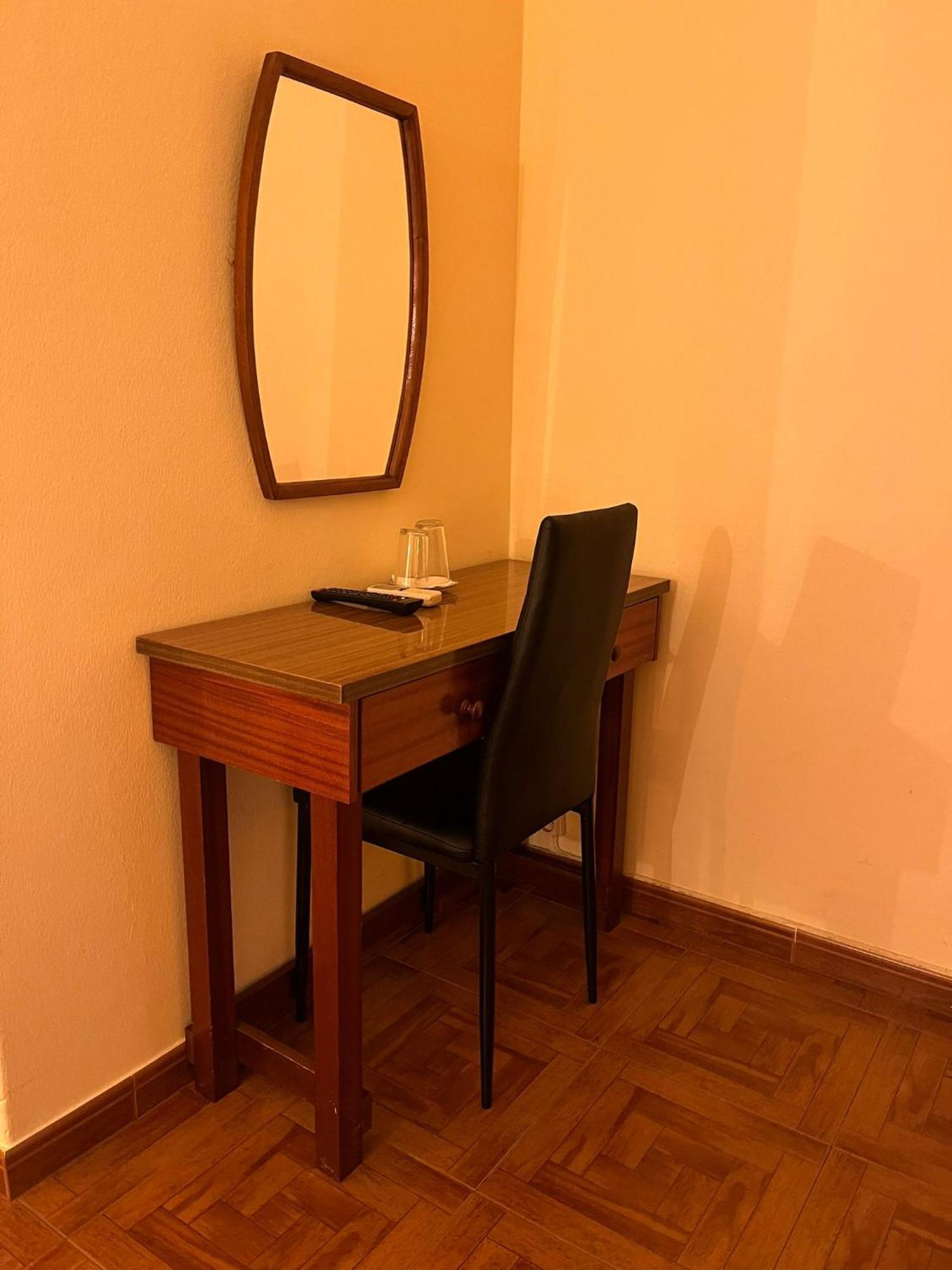 Bed and Breakfast Romeu Quarteira Exterior foto