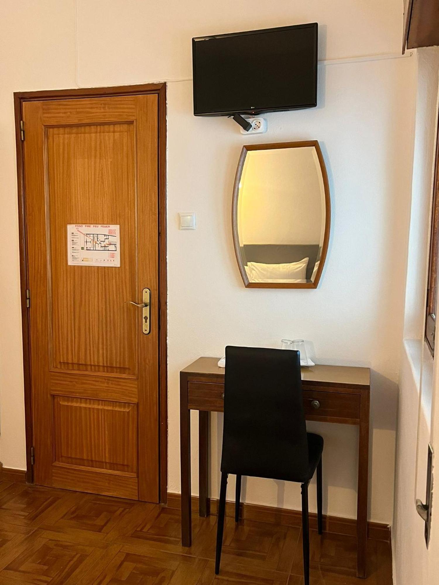 Bed and Breakfast Romeu Quarteira Exterior foto
